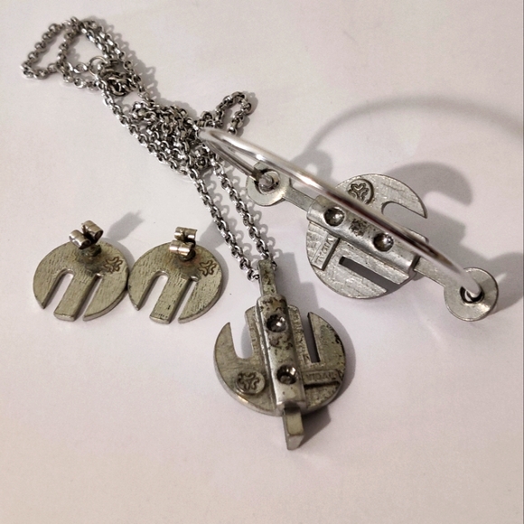 Vintage Guy Vidal Pewter Bracelet, Earrings & Necklace Set - Picture 3 of 13